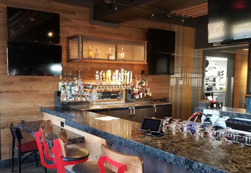 Bar With TVs On The Wall_800x550_135714